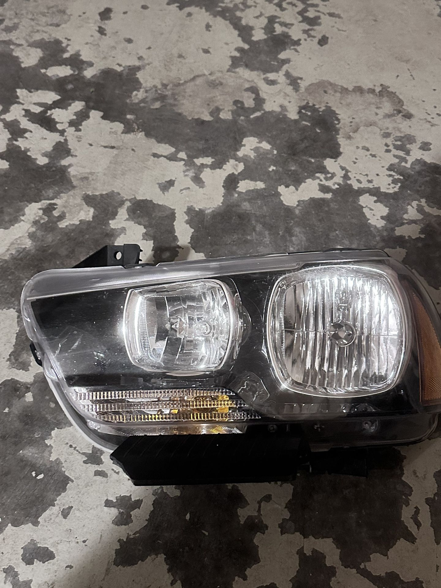 Dodge charger 2011 headlight