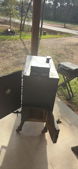 Old Country Gravity Smoker