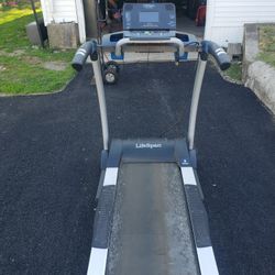 Treadmill 