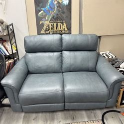 ELECTRIC LOVESEAT [NEED GONE ASAP!]