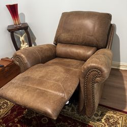 NEW Ashley Recliner Glider
