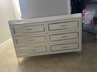 White 6 drawer dresser with gold trim