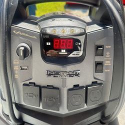 Jump Box With Inverter 