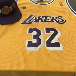 Lakers, Magic Johnson jersey and hat