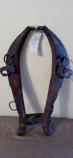 Primitive Hames/yoke