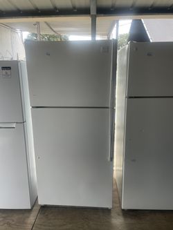 Whirlpool Fridge / 🔌Comes with 2 month warranty 📆LOCATED AT:📍📍 5200 E 10TH AVENUE TAMPA FL 33619PHONE 📲 813~473~0570