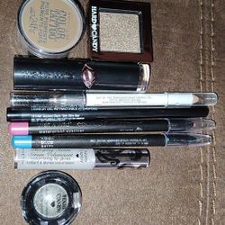 NEW NUEVOS Eyeshadows, matte lipsticks, eyebrow pencils, waterproof eyeliners, lip plumps $3 each $3 Cada Uno 