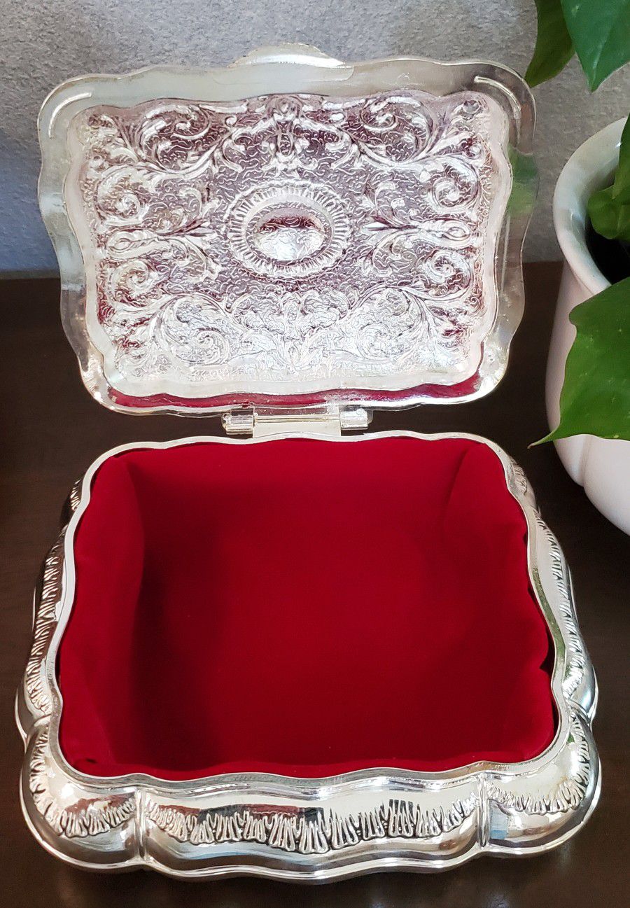 Silver Plated Jewelry Box 