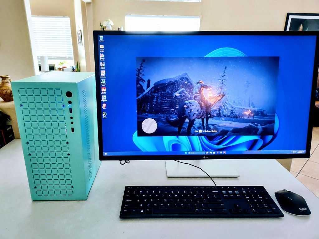 32" 4K GAMING or EDITING