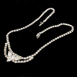 Vintage 1960/1970s Designer Quality Art Deco Style Clear Glass Rhinestones Silver Tone Cup Links Choker Necklace; Prom Wedding Formal