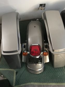 2009 Harley bags n fender