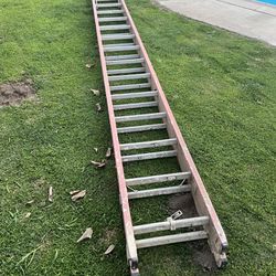 Fiberglass Ladder 32 Foot 