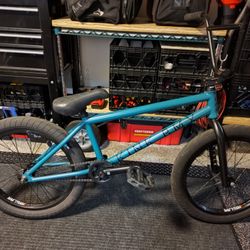 KINK " WHIP" 20" BMX BIKE 