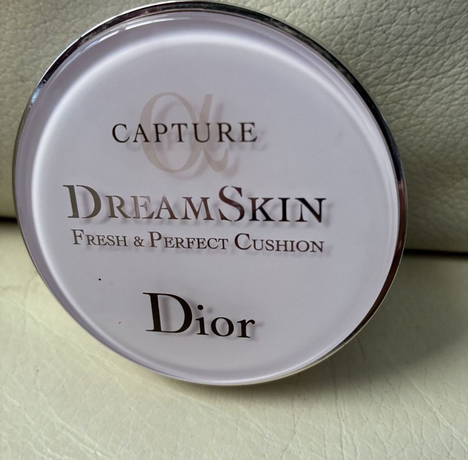 This is a Christian Dior Capture Dreamskin Fresh & Perfect Cushion foundation.