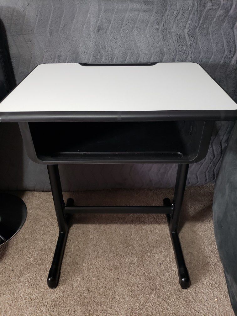 Like New Adjustable Students Desk. $15