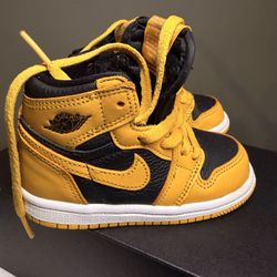 Nike Air Jordan 1 Retro High OG – Toddler Size 7C 🟡⚫