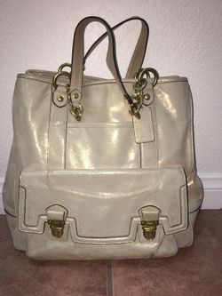 Large Coach beige leather shoulder bag