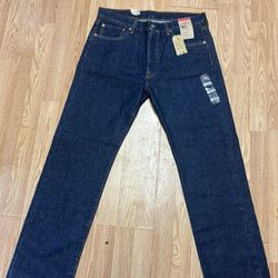 Dark Blue Levi’s Jeans!!