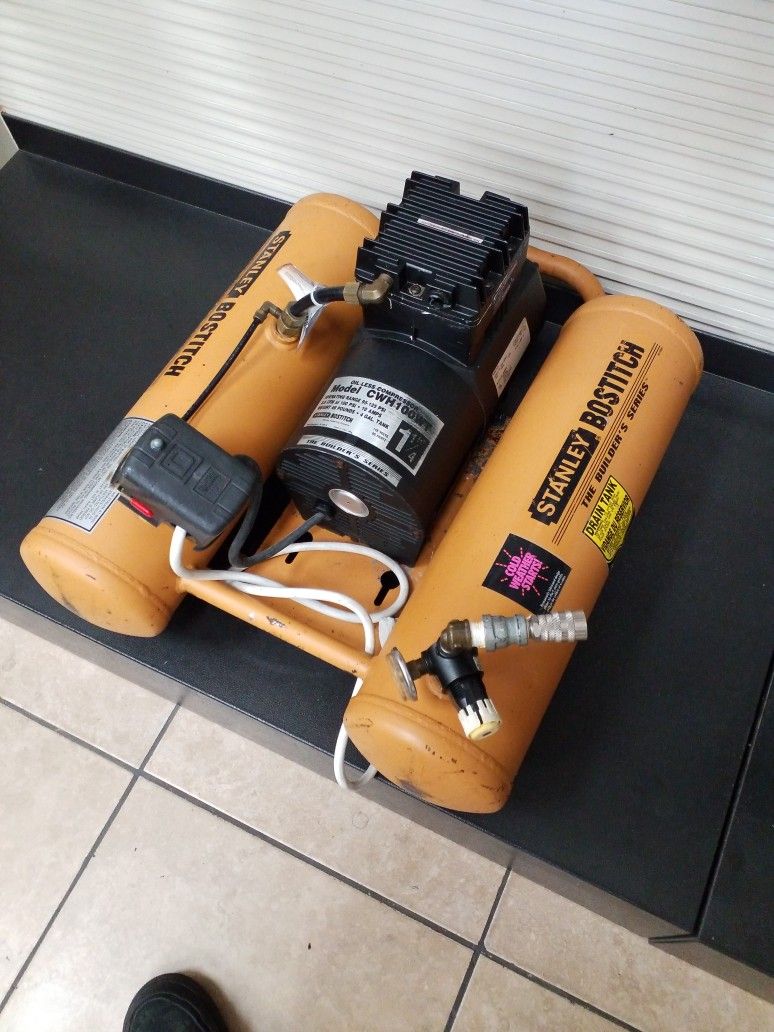 Bostitch CWH100WT 4gal Air Compressor