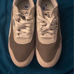 Men’s Puma Size 9