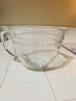 Anchor Hocking Measuring bowl
