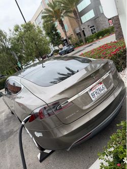 2015 Tesla Model S