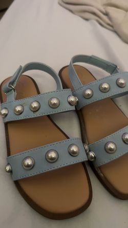 Girls shoes
