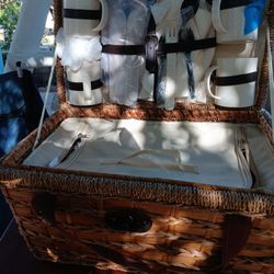 Woven Picnic Basket/ Travel/ Camping With Built In Cooler