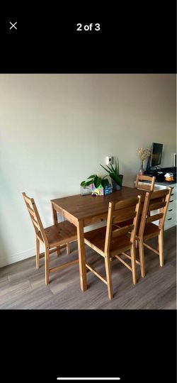 IKIE Dining table set with 4 chairs !!