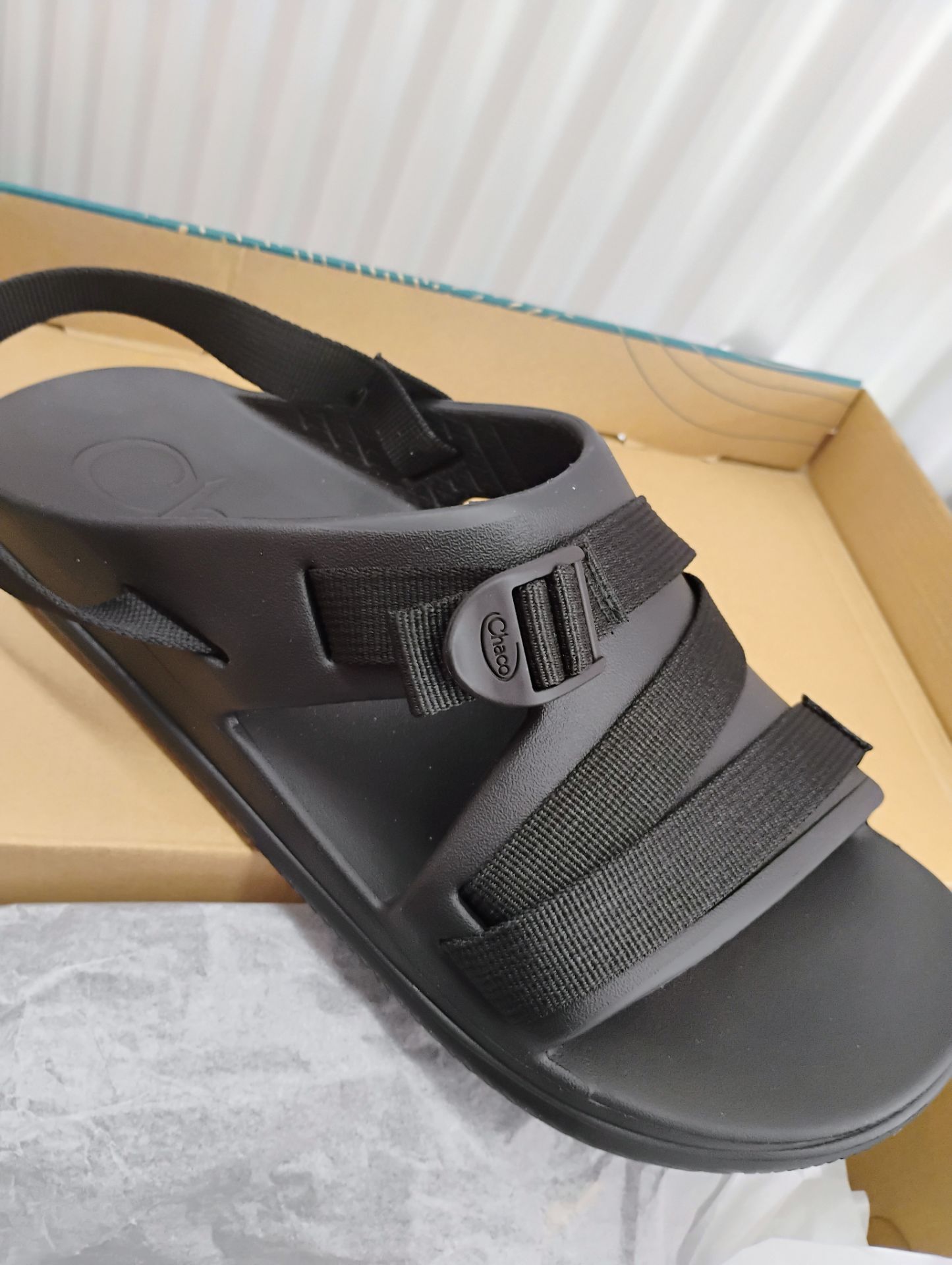 NEW - Mens Chaco Chillos Sport Sandal size 12 and 13