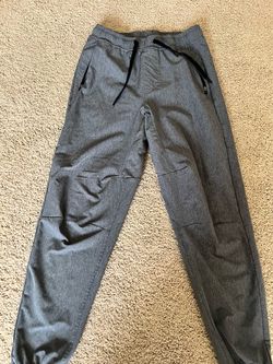 American Eagle men’s athletic pants