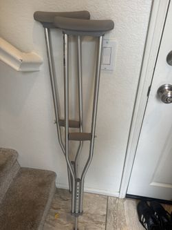 Crutches 