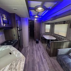 2019 Shasta Revere 34 Ft. Camper 