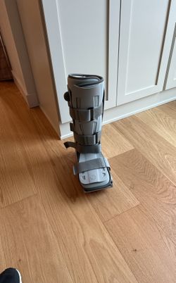 Breg Walking Boot / Medical Air Walker