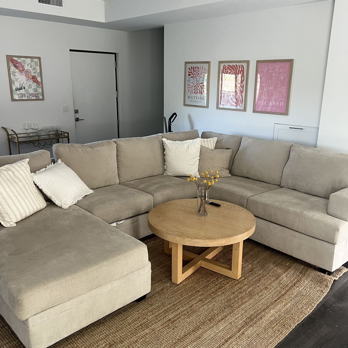 Two Piece Sectional W/ Sofa Chaise