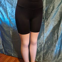 women shorts available size SMALL