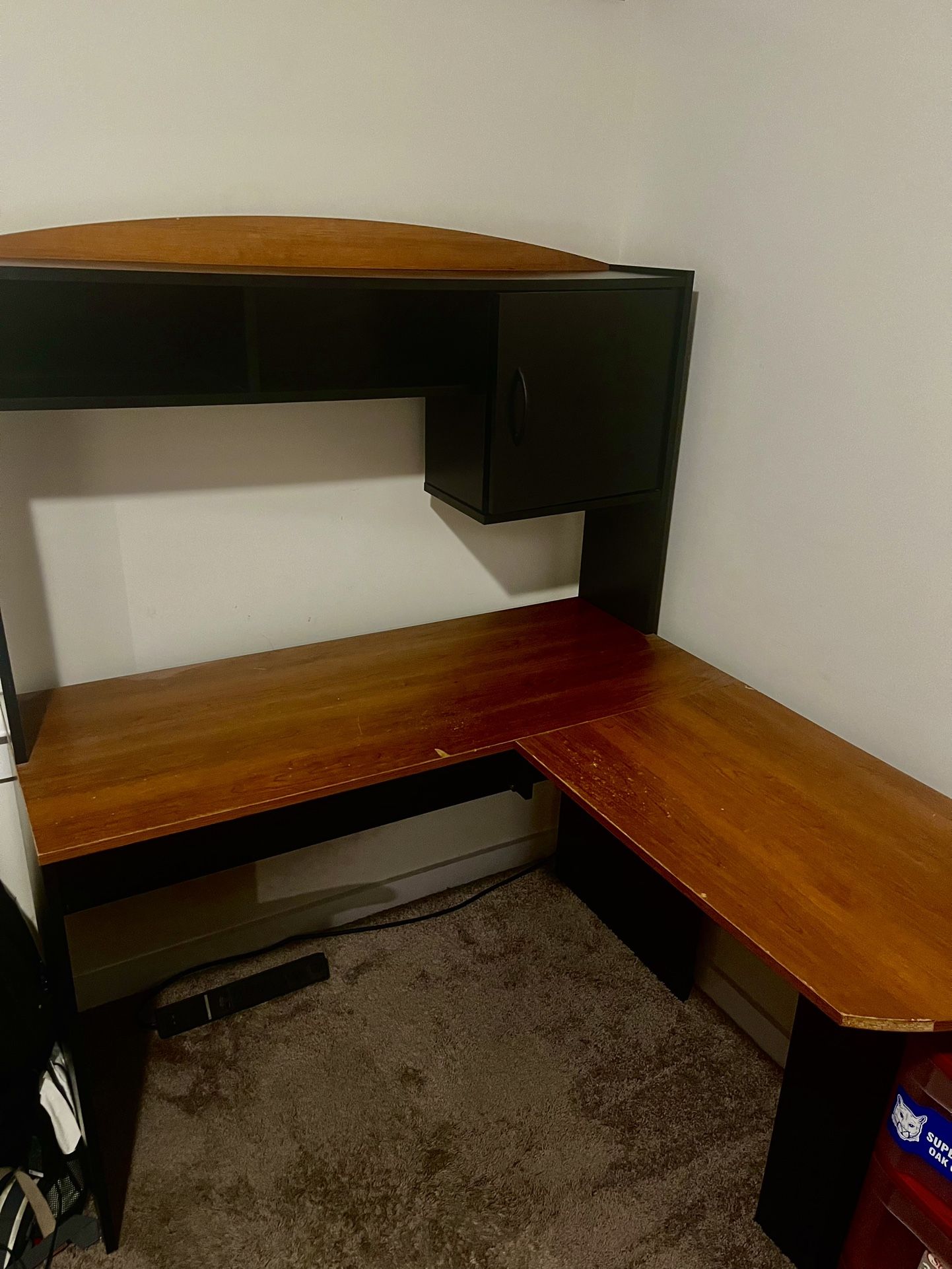 Office Desk - L-shaped