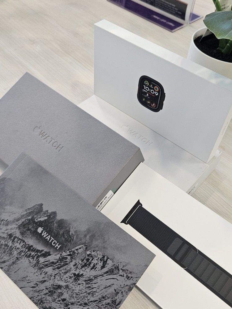 Apple Watch Ultra 3 49mm Titanium Case (Cellular) New