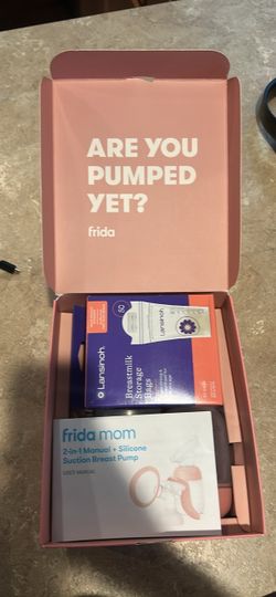 Frida Mom 2-in-1 Manual + Silicone Breast Pump Bundle
