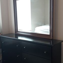 Drawer Dresser with Mirror