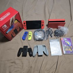 Nintendo Switch OLED Bundle Mario Red Edition 
