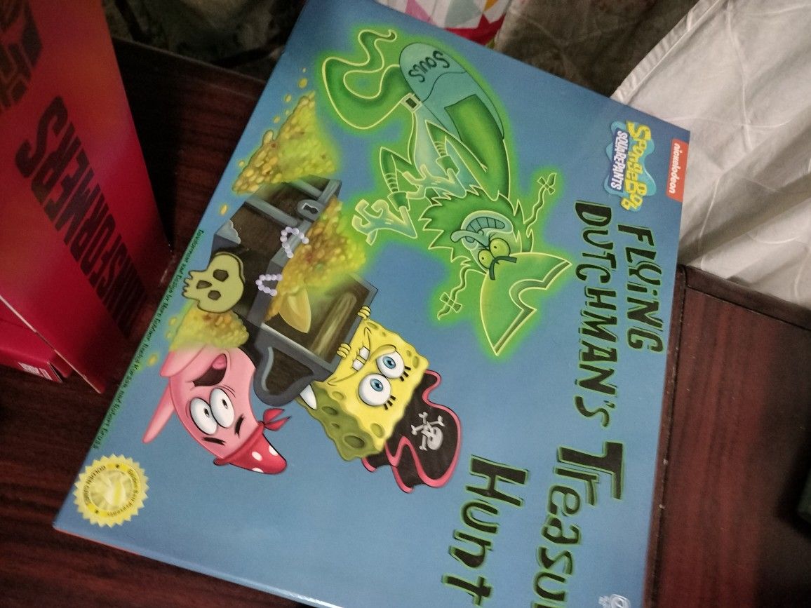 SpongeBob SquarePants Flying Dutchman Treasure Hunt Game
