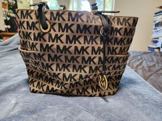 Michael Kors purse