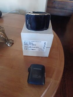 Samsung Gear S Smartwatch