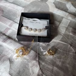 Necklace earrings and bracelet