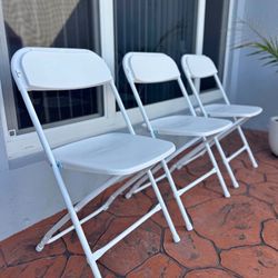 White Folding Chairs For S,a,l,e