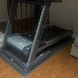 Norditrack Treadmill  C1500