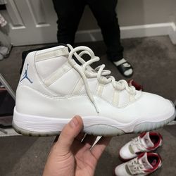 Air Jordan Retro 11 Legend Blue