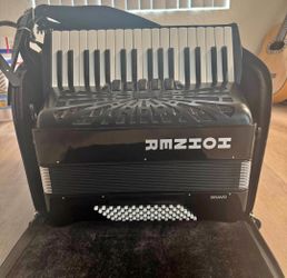 Hohner Bravo III Accordion