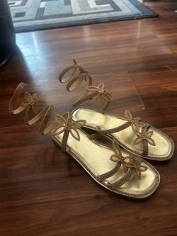 Butterfly sparkly sandal, Gold size:6.5 womens